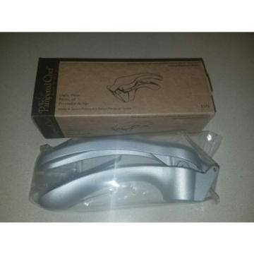The Pampered Chef Garlic Press #2576 with cleaning tool